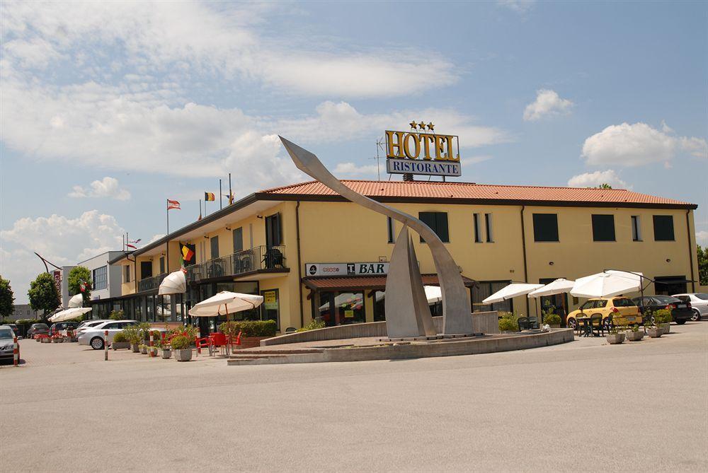 Hotel Gran Delta Di Alba-invest Srl 3*